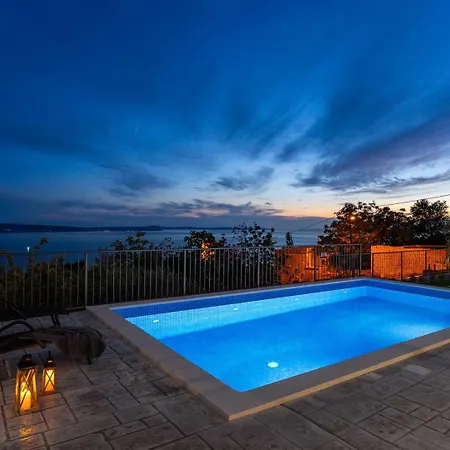 Willa Seaview Roko